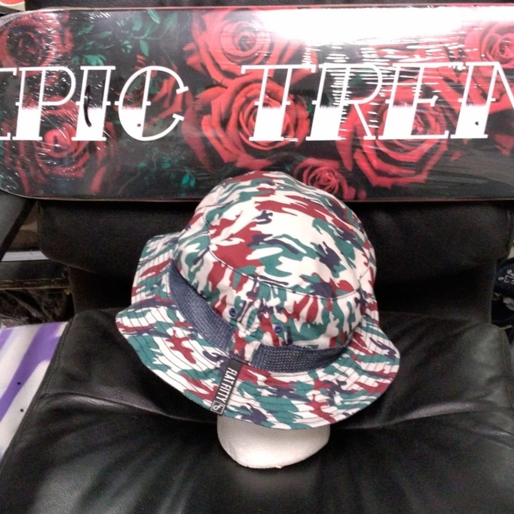 Flat Fitty Reversible Bucket hat - Picture 2 of 5